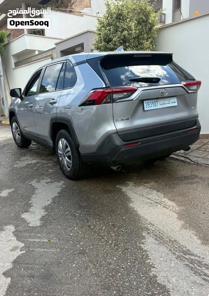 Toyota Rav 4 2023 photo 2