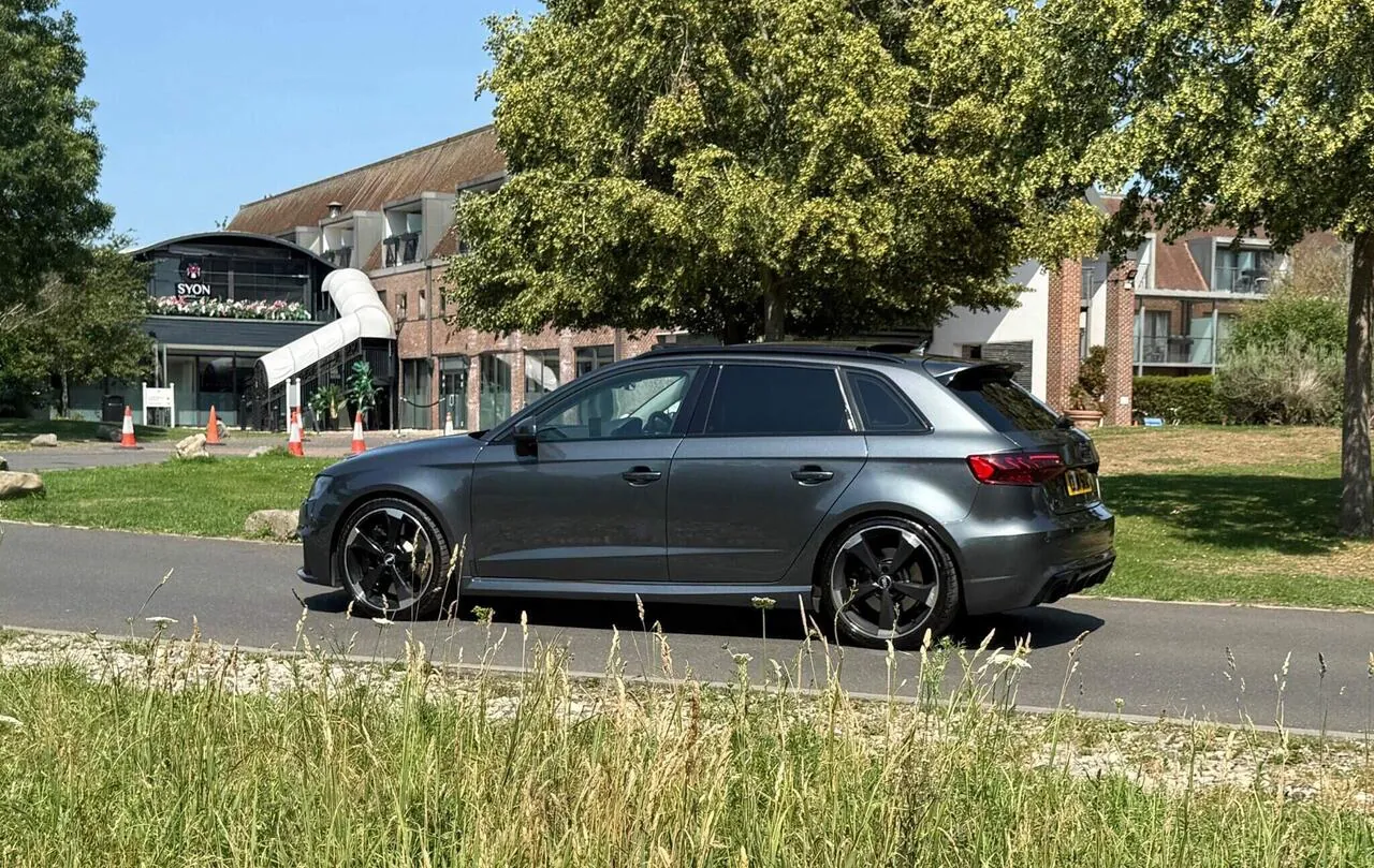 Audi Rs3 2015 photo 2