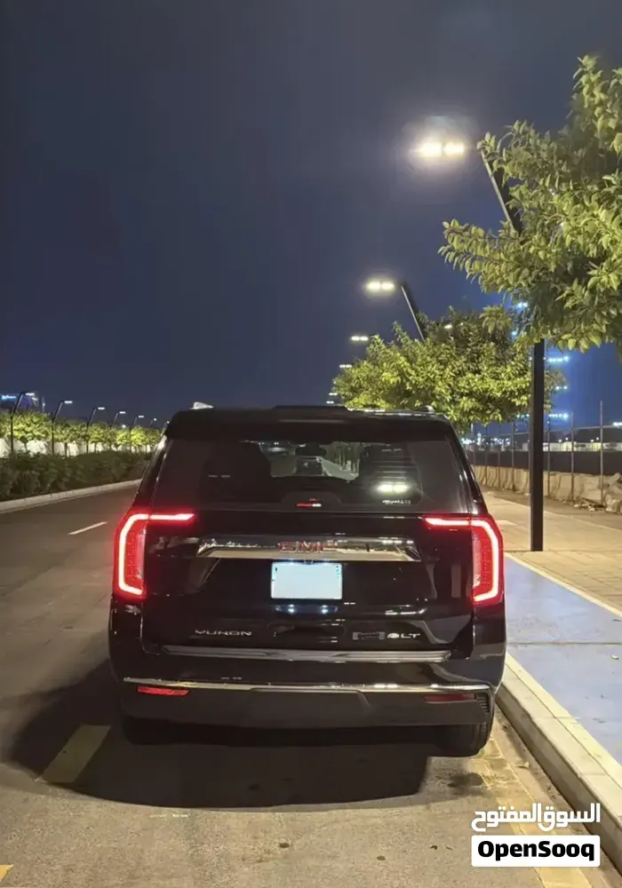 GMC Yukon 2021 photo 2