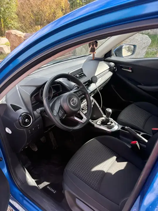 Mazda Mazda2 2019 photo 2