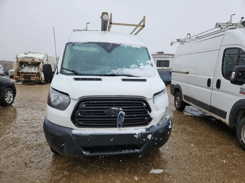 Ford Transit Cargo 2015 photo 2