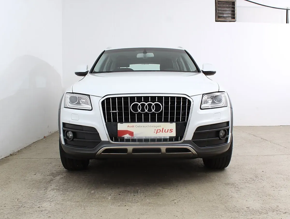 Audi Q5 2015 photo 2