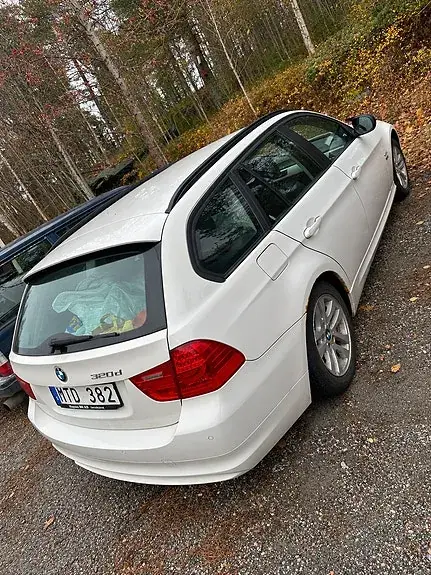 BMW 320D 2012 photo 4