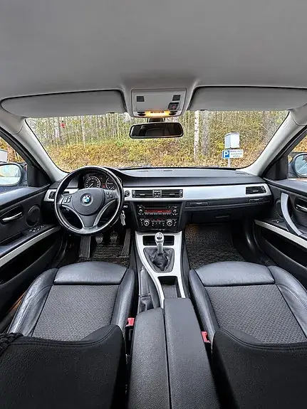 BMW 320D 2012 photo 5
