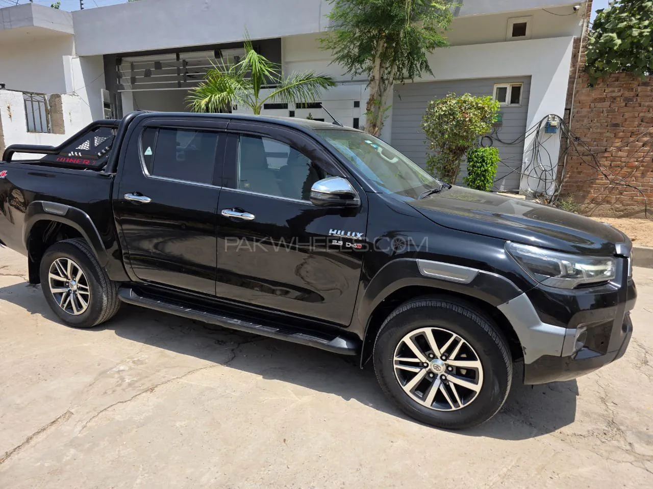 Toyota Hilux