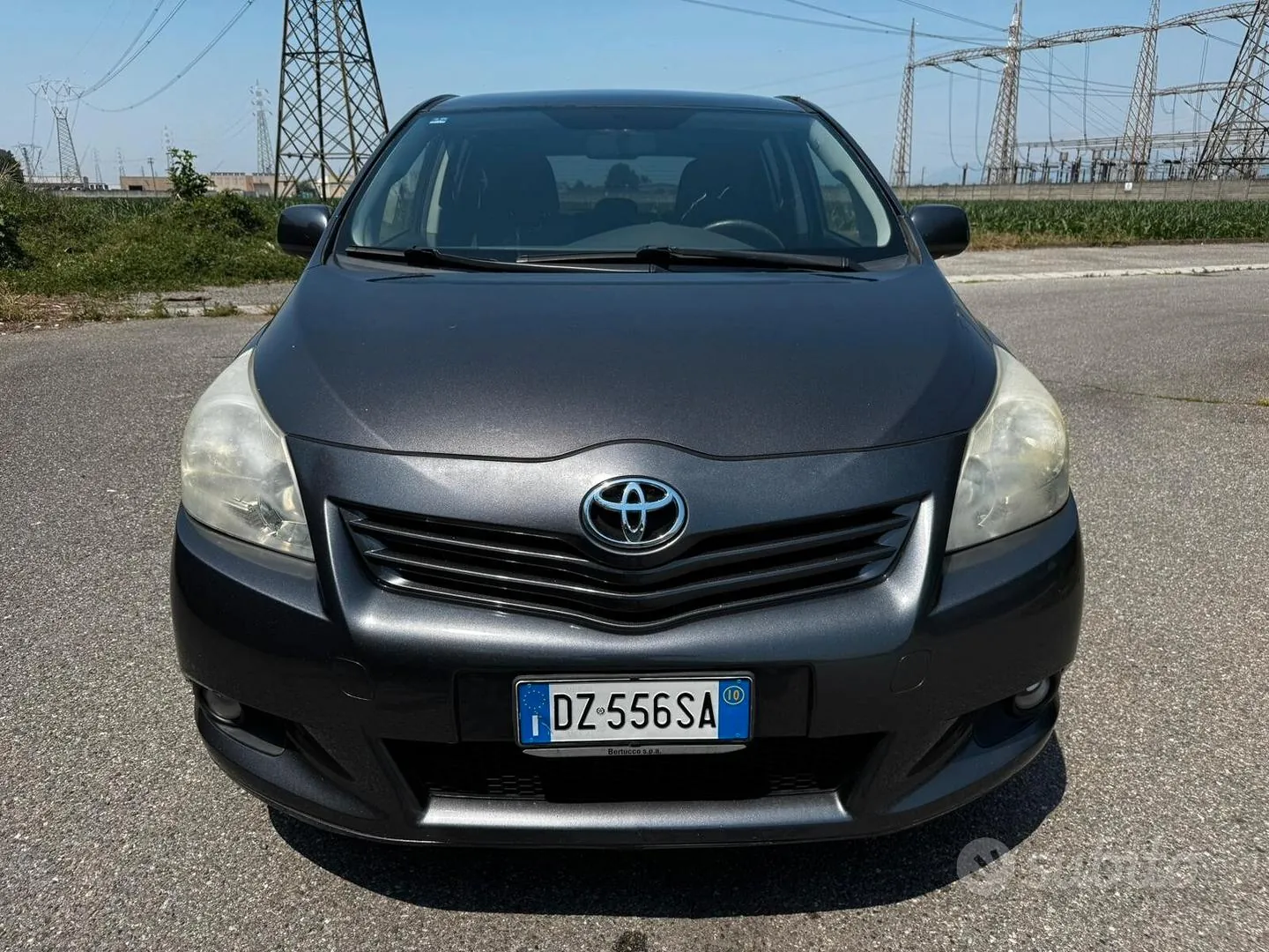 Toyota Verso 2010 photo 2
