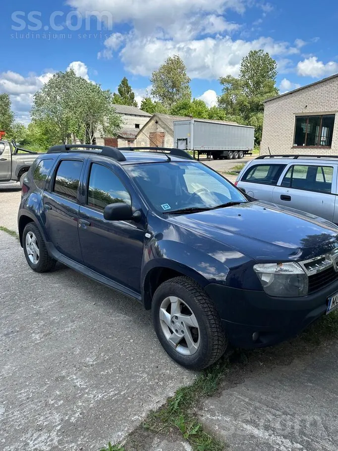 Dacia Duster 2011 photo 2