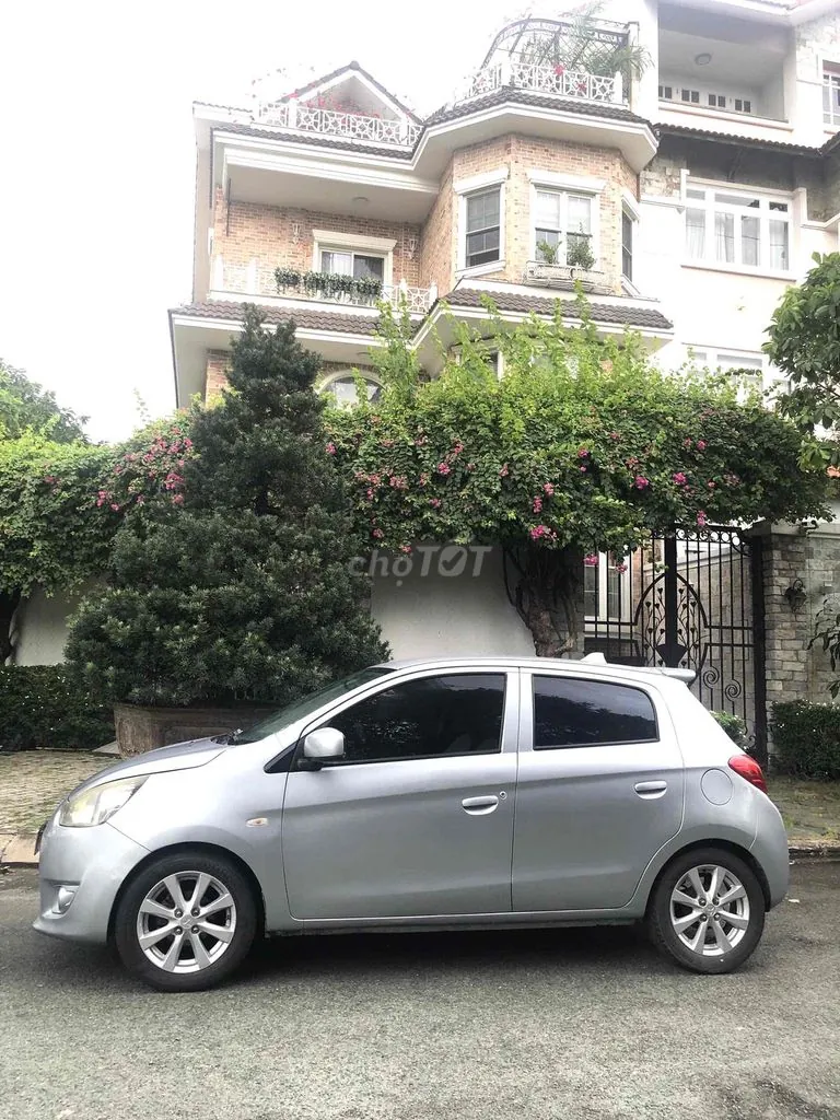 Mitsubishi Mirage 2015 photo 2