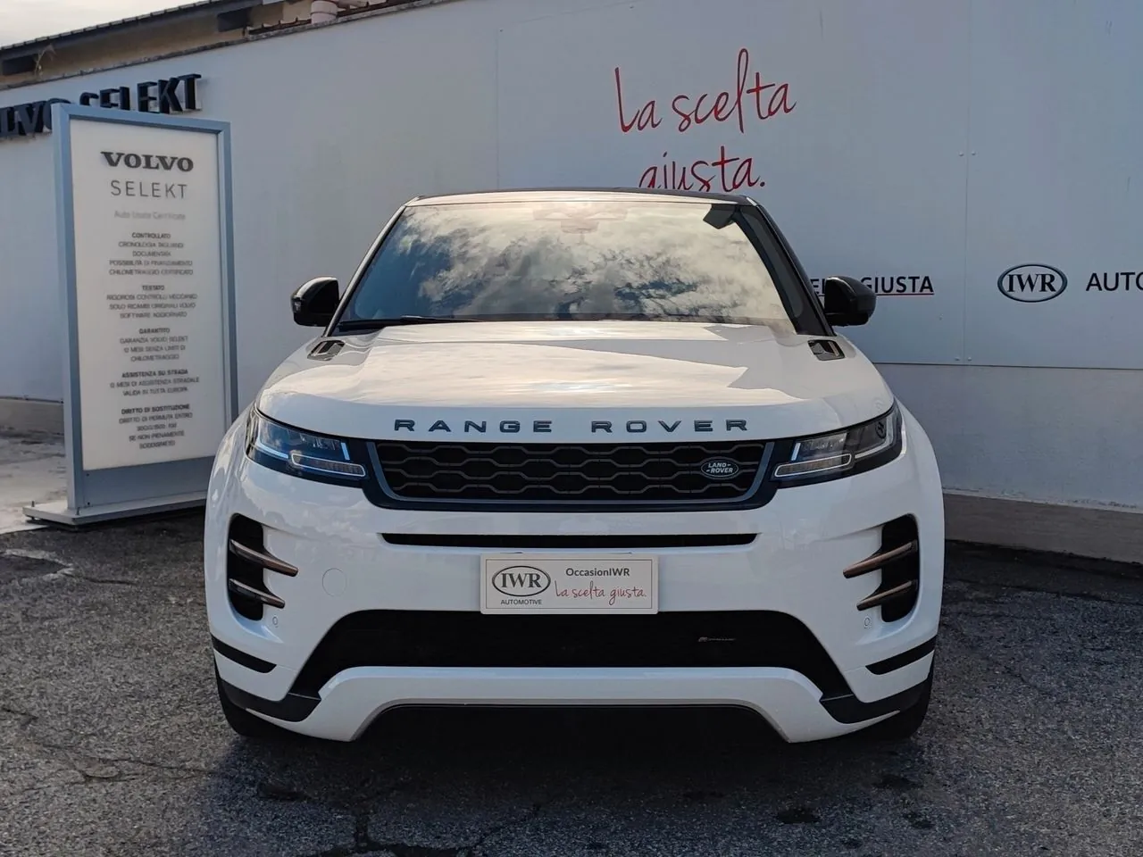 Land Rover Range Rover Evoque 2022 photo 2