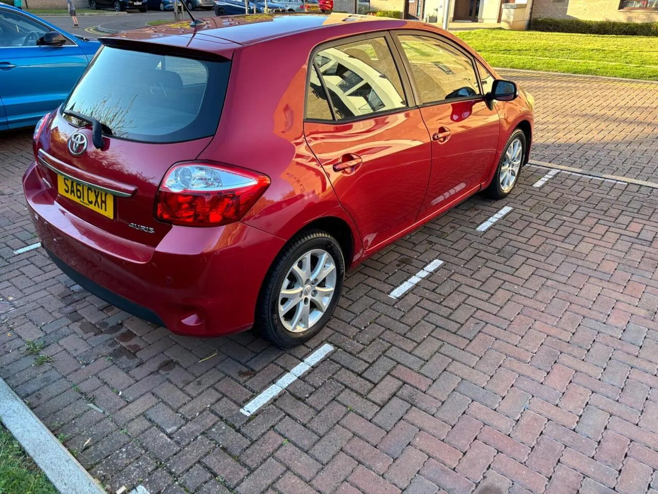 Toyota Auris 2011 photo 4