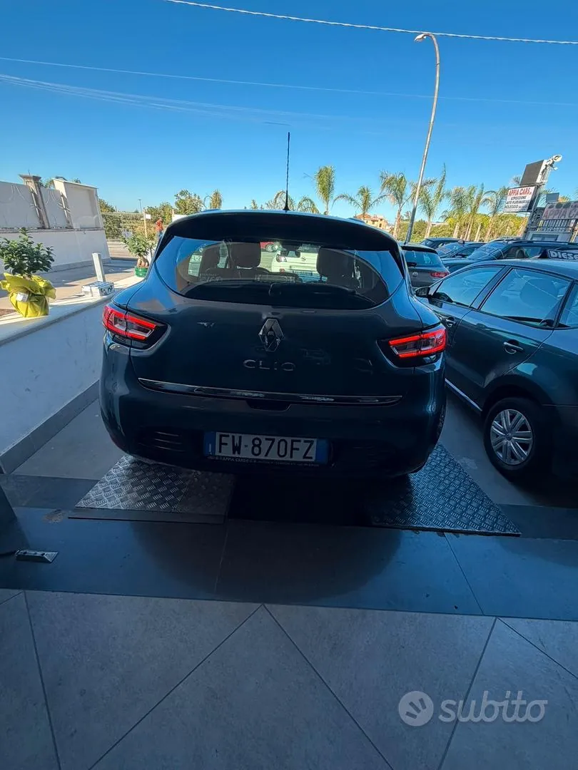 Renault Clio 2019 photo 2