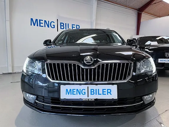 Skoda Superb 2015 photo 2