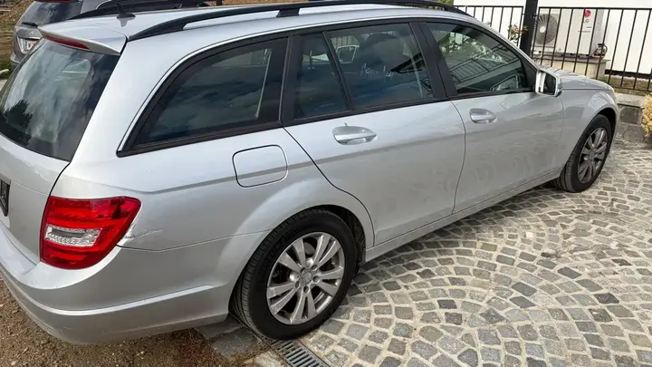 Mercedes-Benz C-Class 2012 photo 3