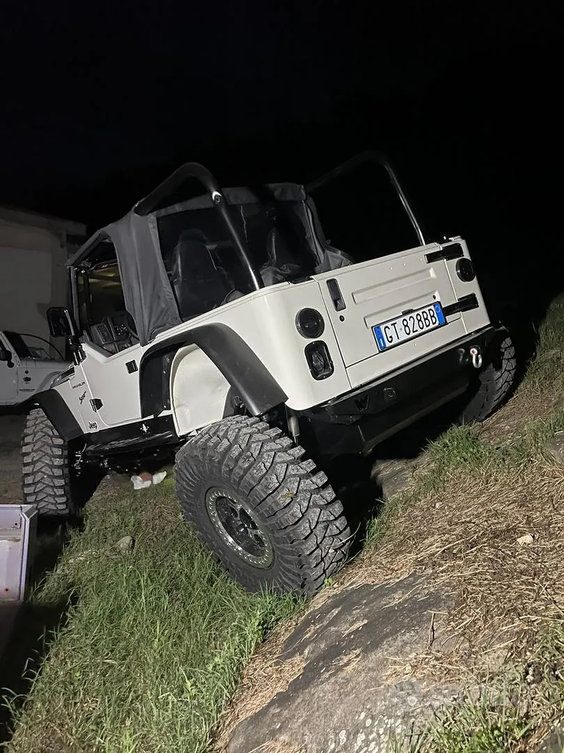 Jeep Wrangler 1999 photo 2