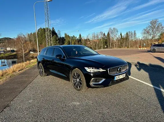 Volvo V60 2021 photo 2