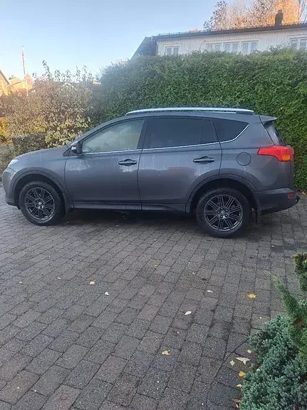 Toyota Rav4 2014 photo 2