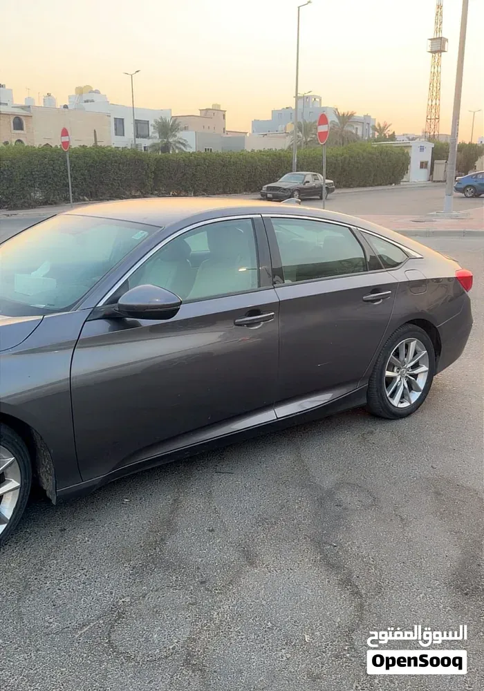 Honda Accord 2022 photo 2