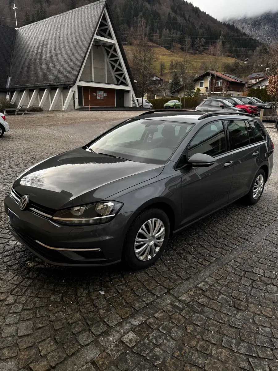 Volkswagen Golf 2018 photo 2