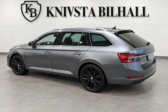 Skoda Superb 2023 photo 2