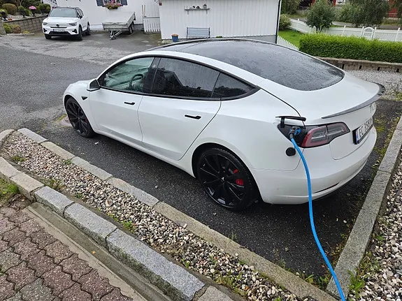 Tesla Model 3 2021 photo 4