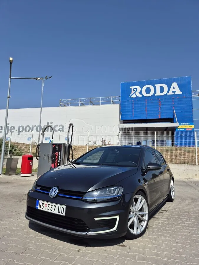 Volkswagen Golf 2015 photo 2
