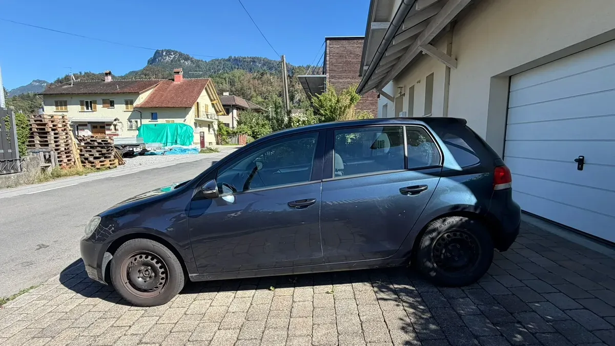 Volkswagen Golf 2011 photo 3