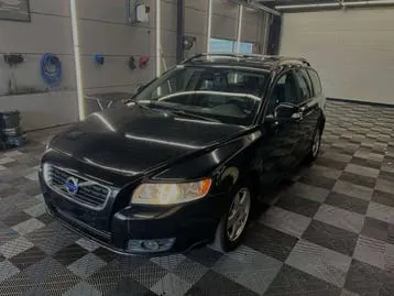 Volvo V50 2010 photo 2
