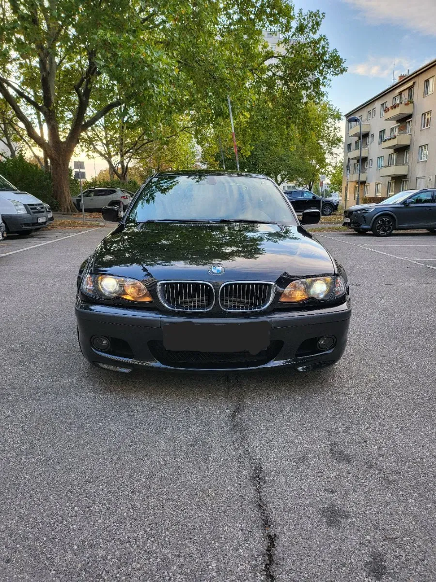 BMW 3 Series 2004 photo 2