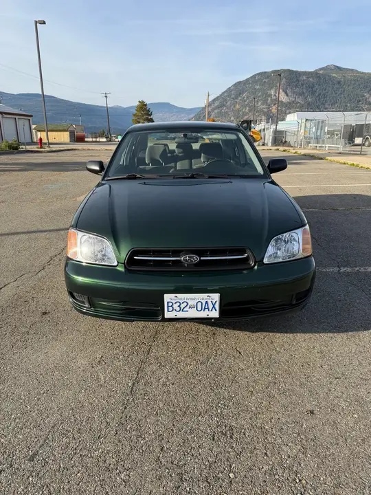Subaru Legacy 2000 photo 2