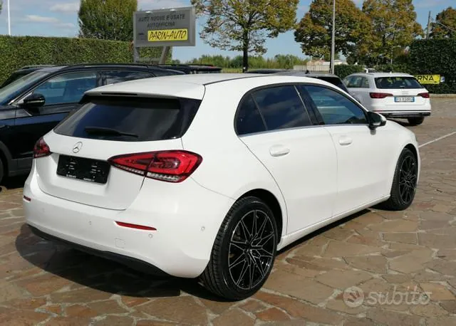 Mercedes-Benz A180D 2022 photo 4