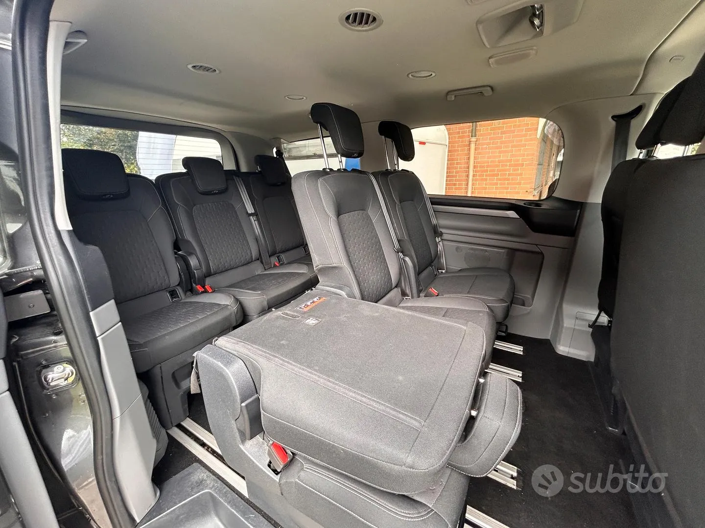 Ford Tourneo Custom 2025 photo 4
