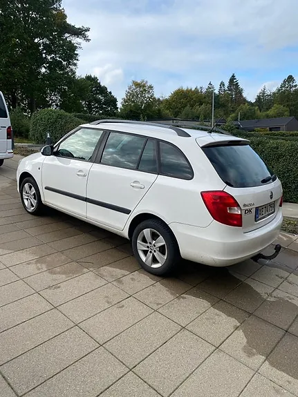 Skoda Fabia 2013 photo 3