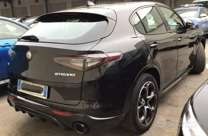 Alfa Romeo Stelvio 2023 photo 3