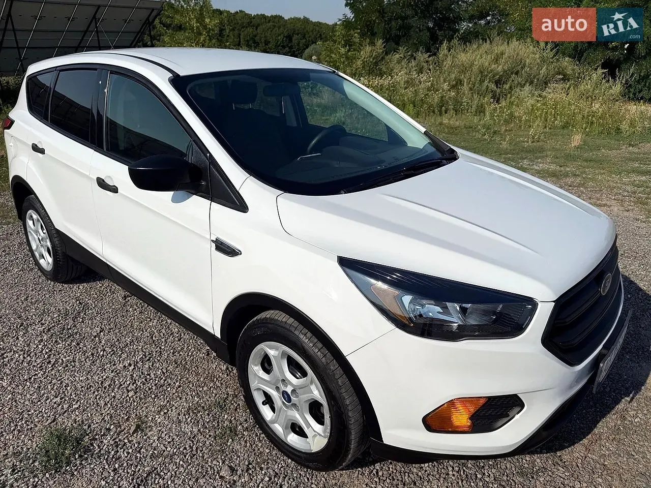 Ford Escape 2018 photo 2