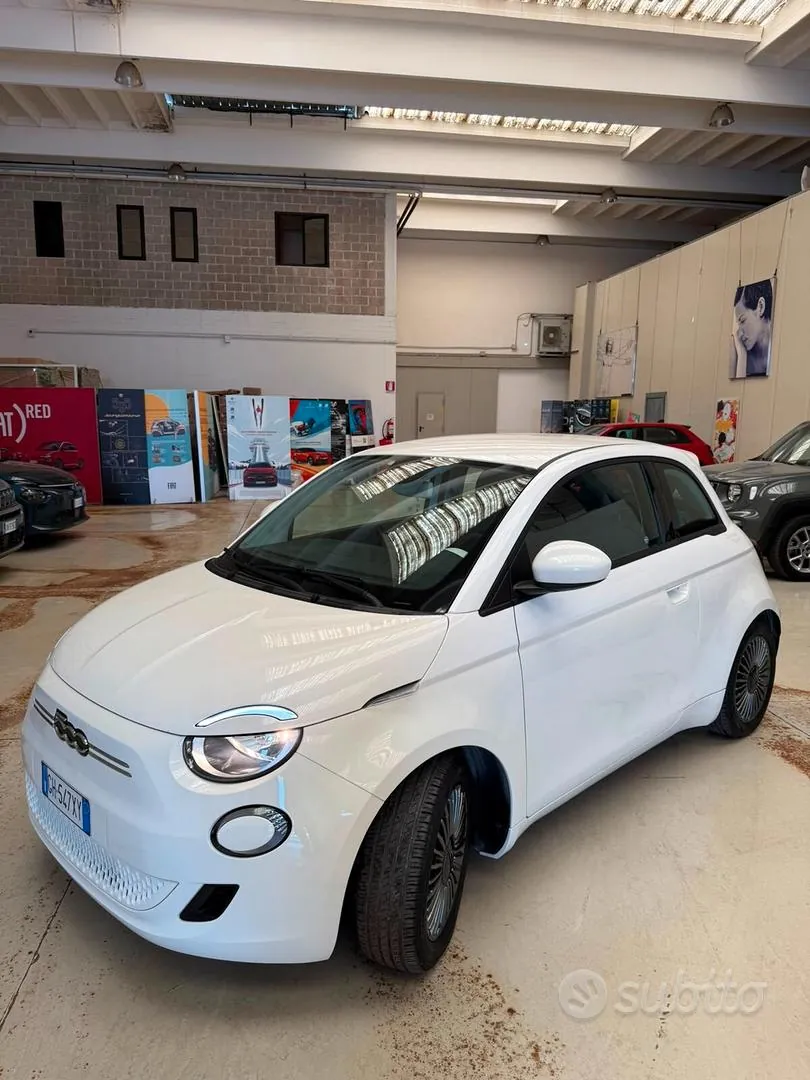 Fiat 500 500E