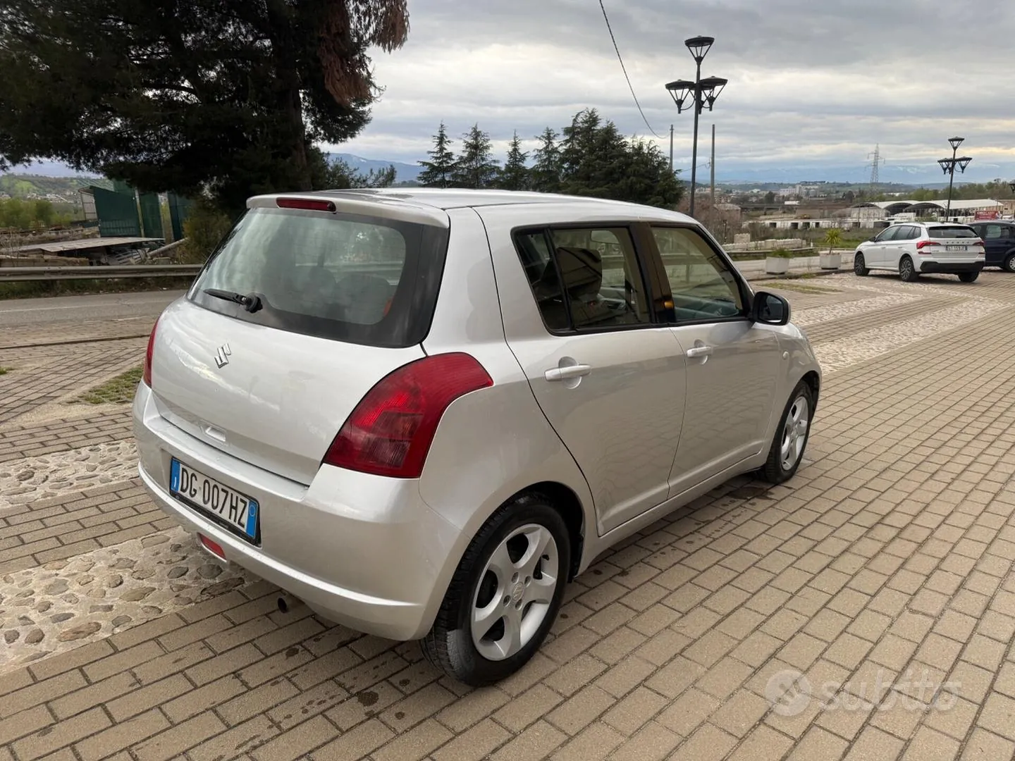 Suzuki Swift 2007 photo 5
