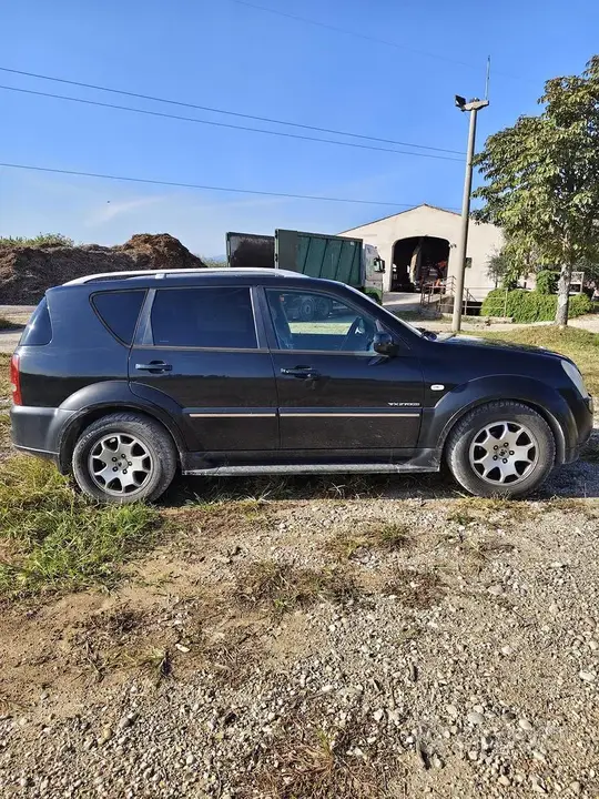 KG Mobility Rexton 2009 photo 3