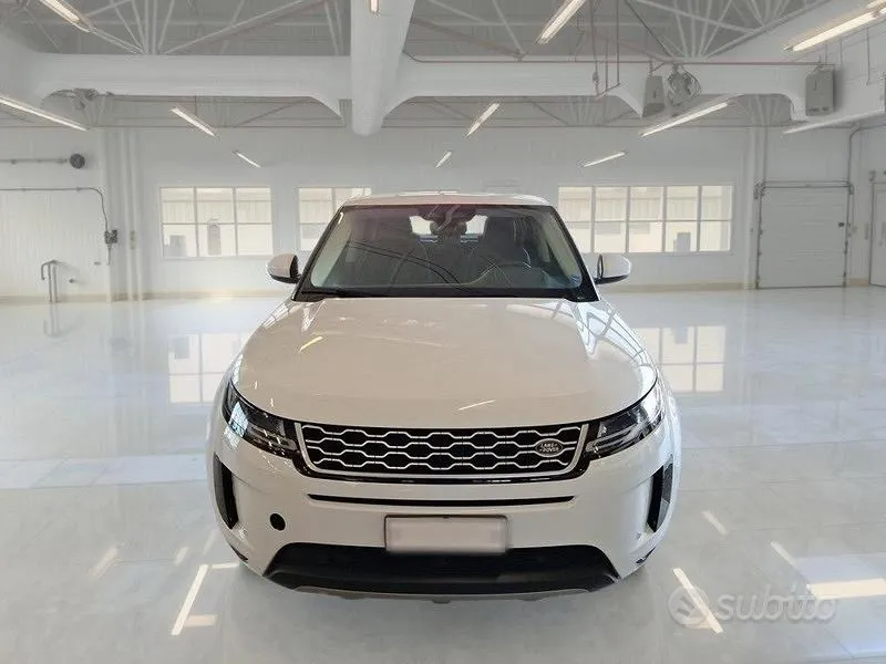 Land Rover Range Rover Evoque 2022 photo 2
