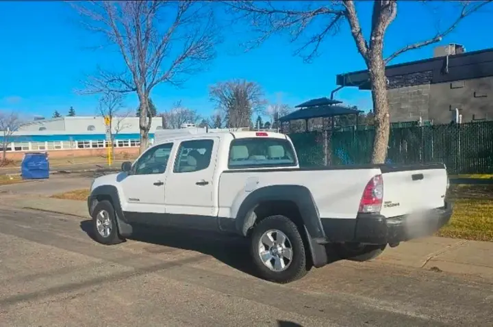 Toyota Tacoma 2011 photo 3