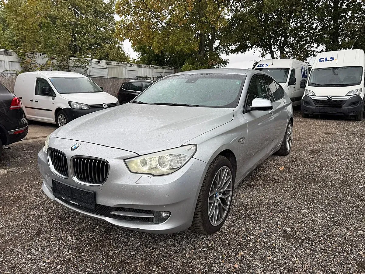 BMW 5 Series 2011 photo 3
