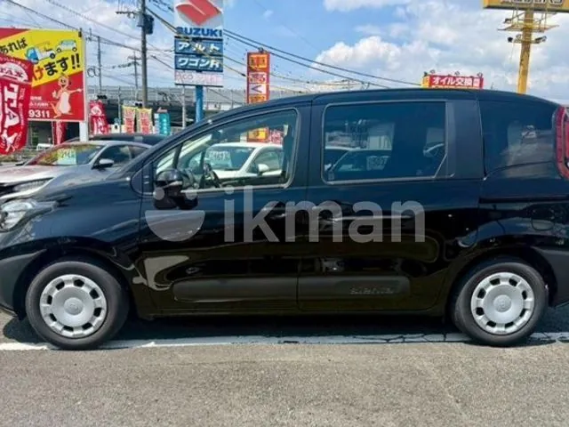 Toyota Sienta 2026 photo 3