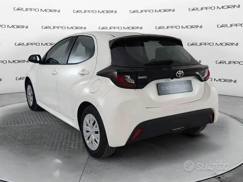 Toyota Yaris 2024 photo 3