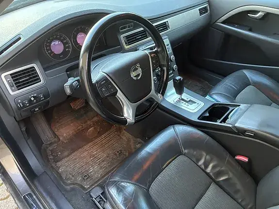 Volvo V70 2010 photo 3
