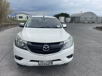Mazda Bt-50 2016 photo 3