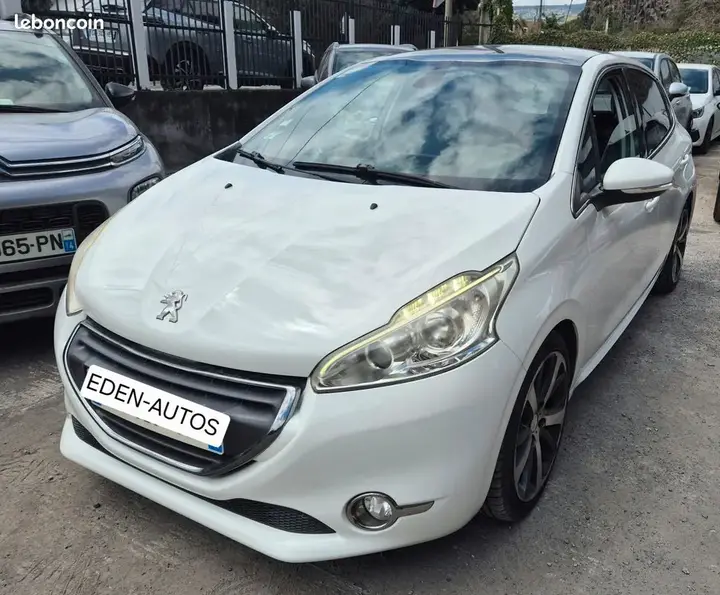 Peugeot 208
