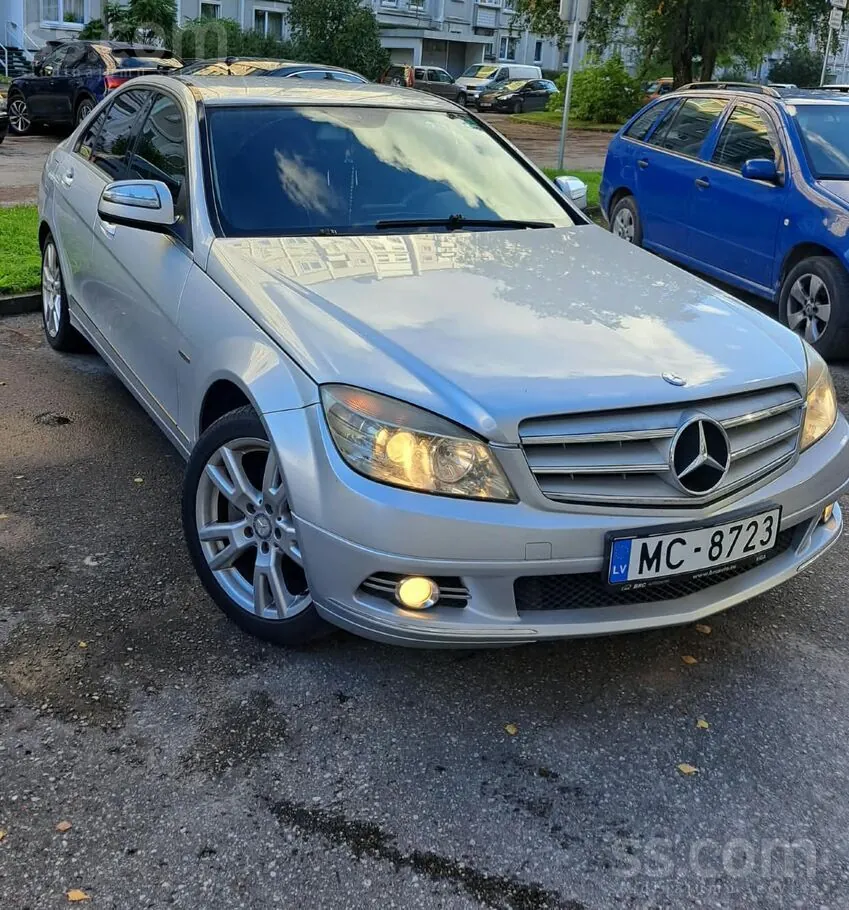 Mercedes-Benz C200