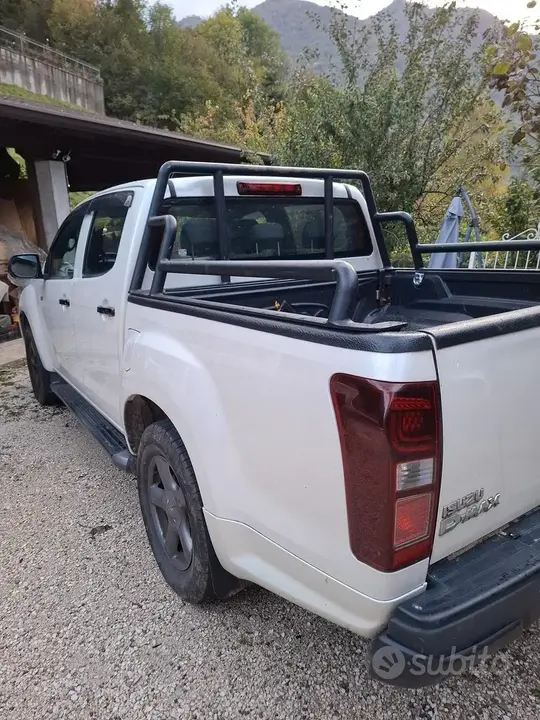 Isuzu D-Max 2015 photo 4