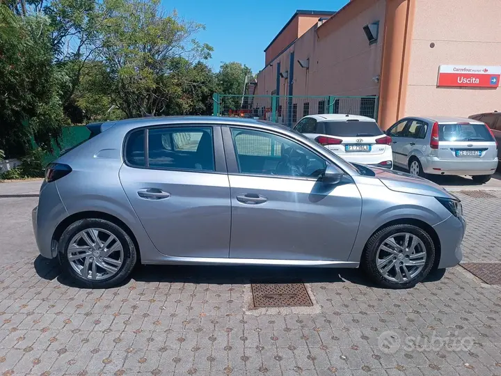 Peugeot 208 2021 photo 5