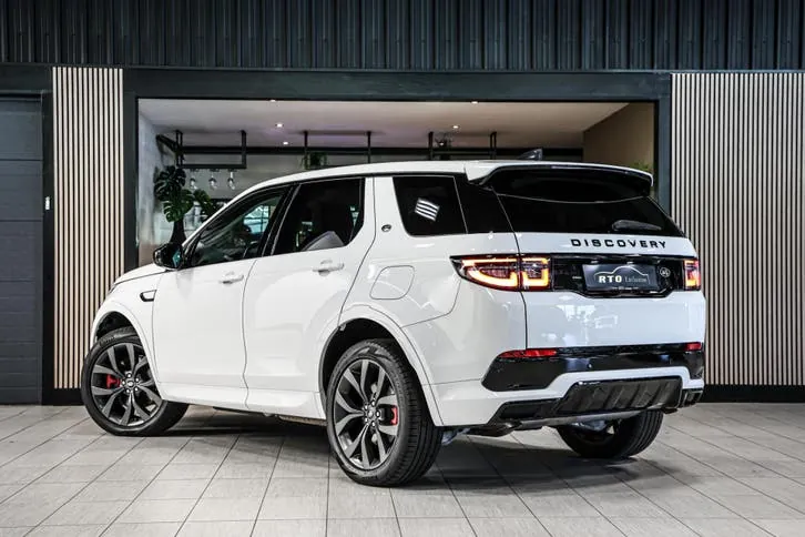Land Rover Discovery Sport 2023 photo 3