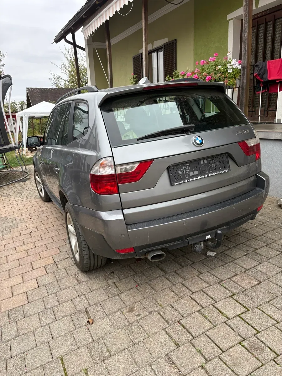 BMW X3 2009 photo 2